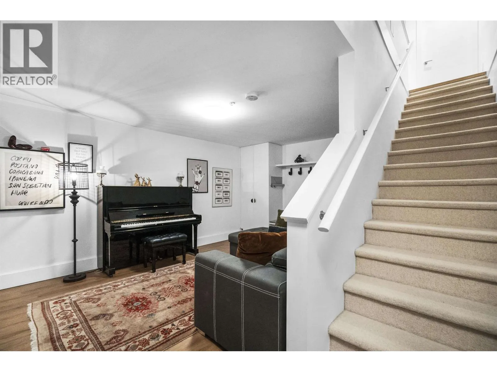 5 1133 RIDGEWOOD DRIVE