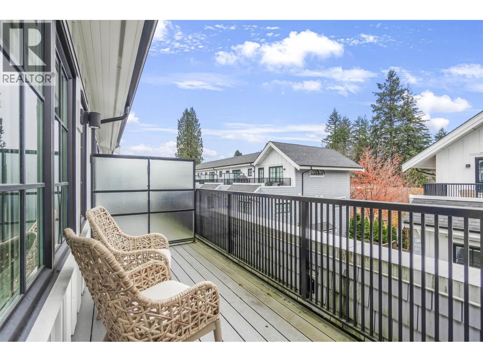 5 1133 RIDGEWOOD DRIVE