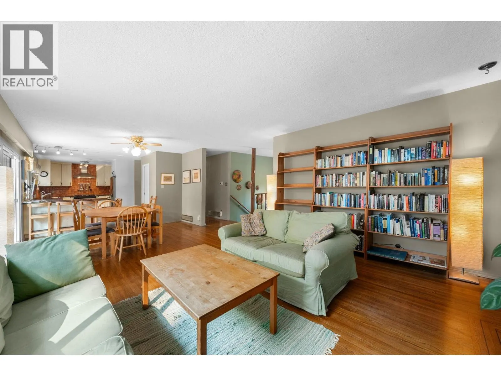 1967 HYANNIS DRIVE