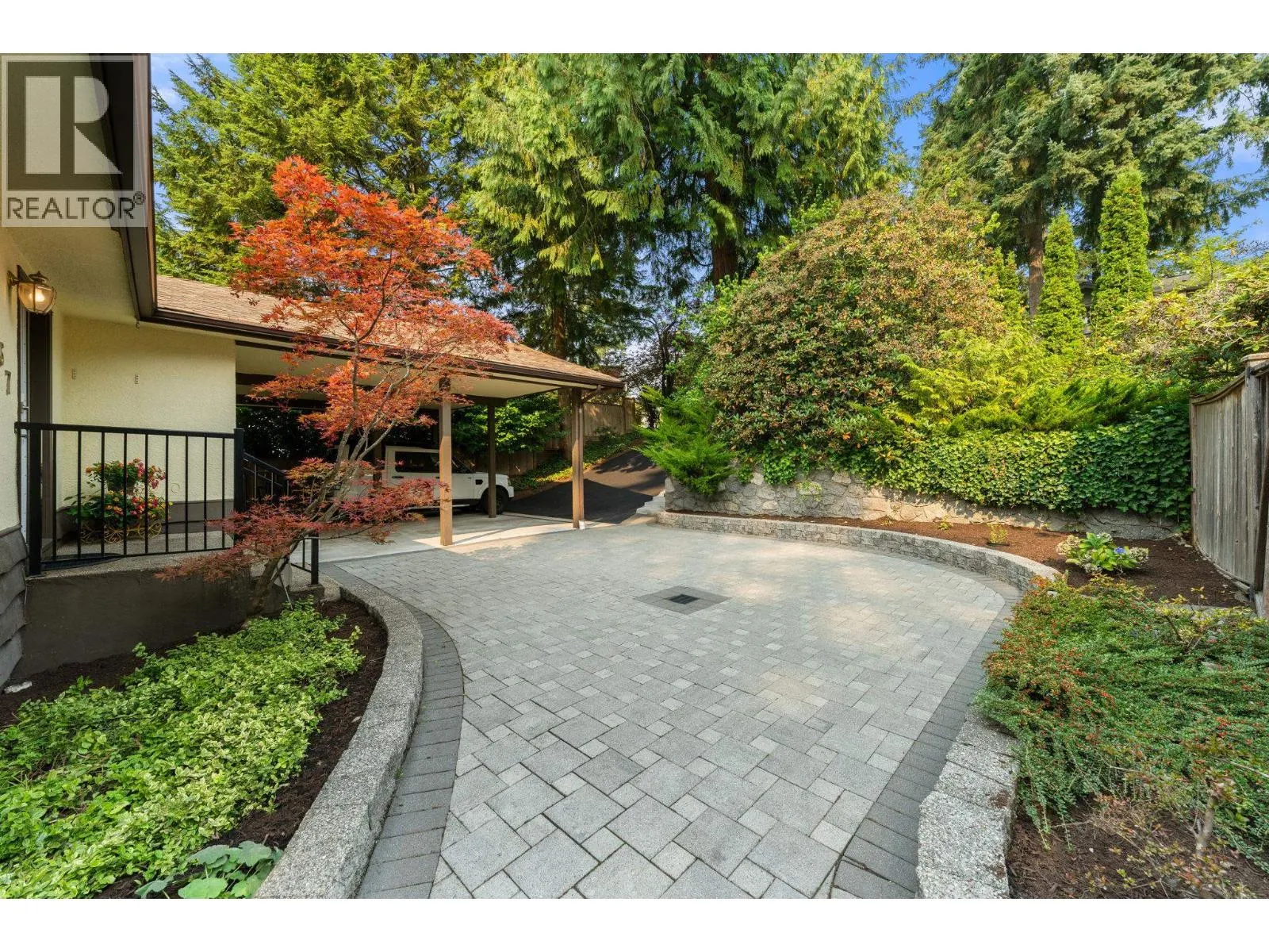 1967 HYANNIS DRIVE