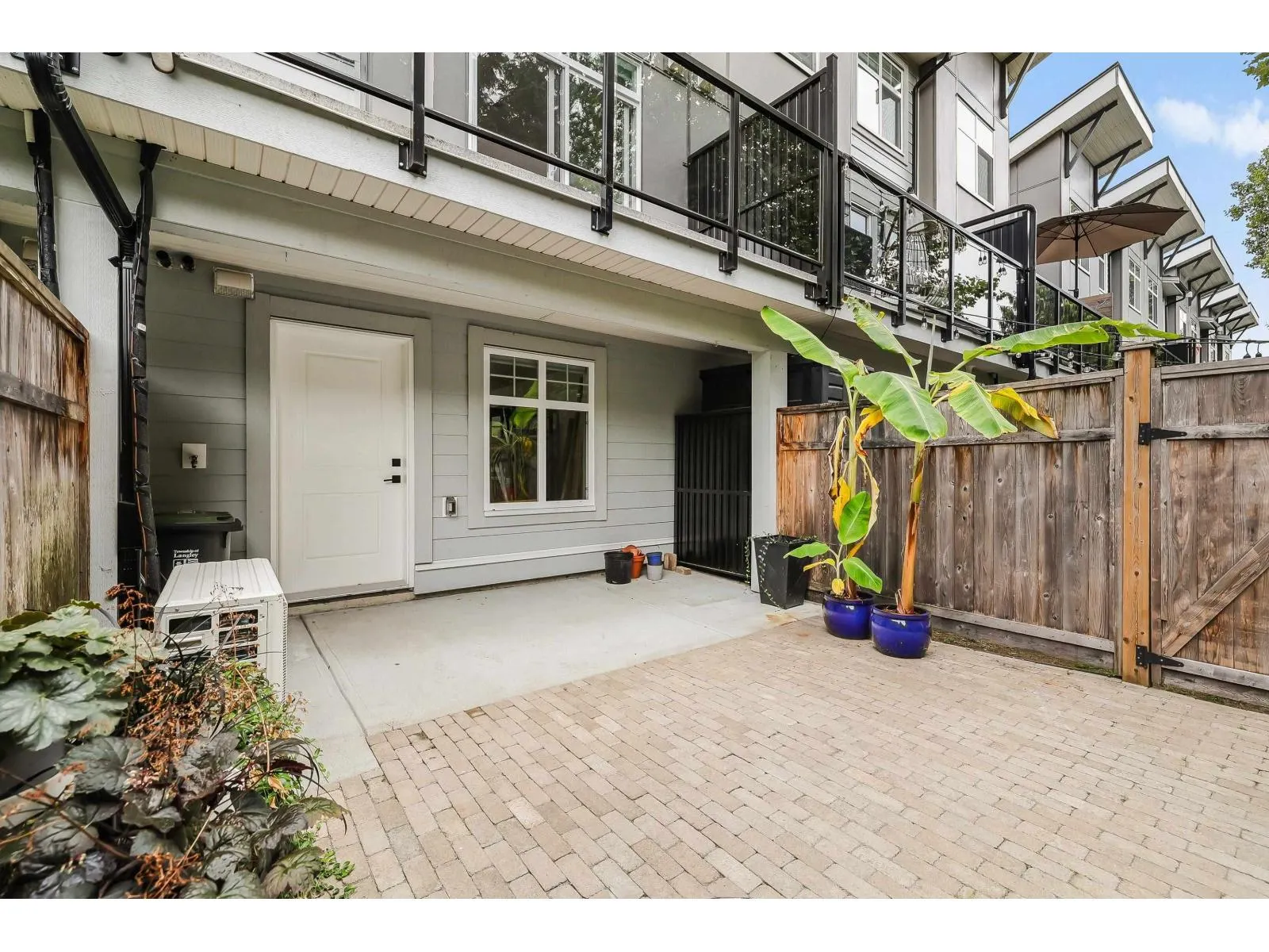 #17 22334 48 AVENUE