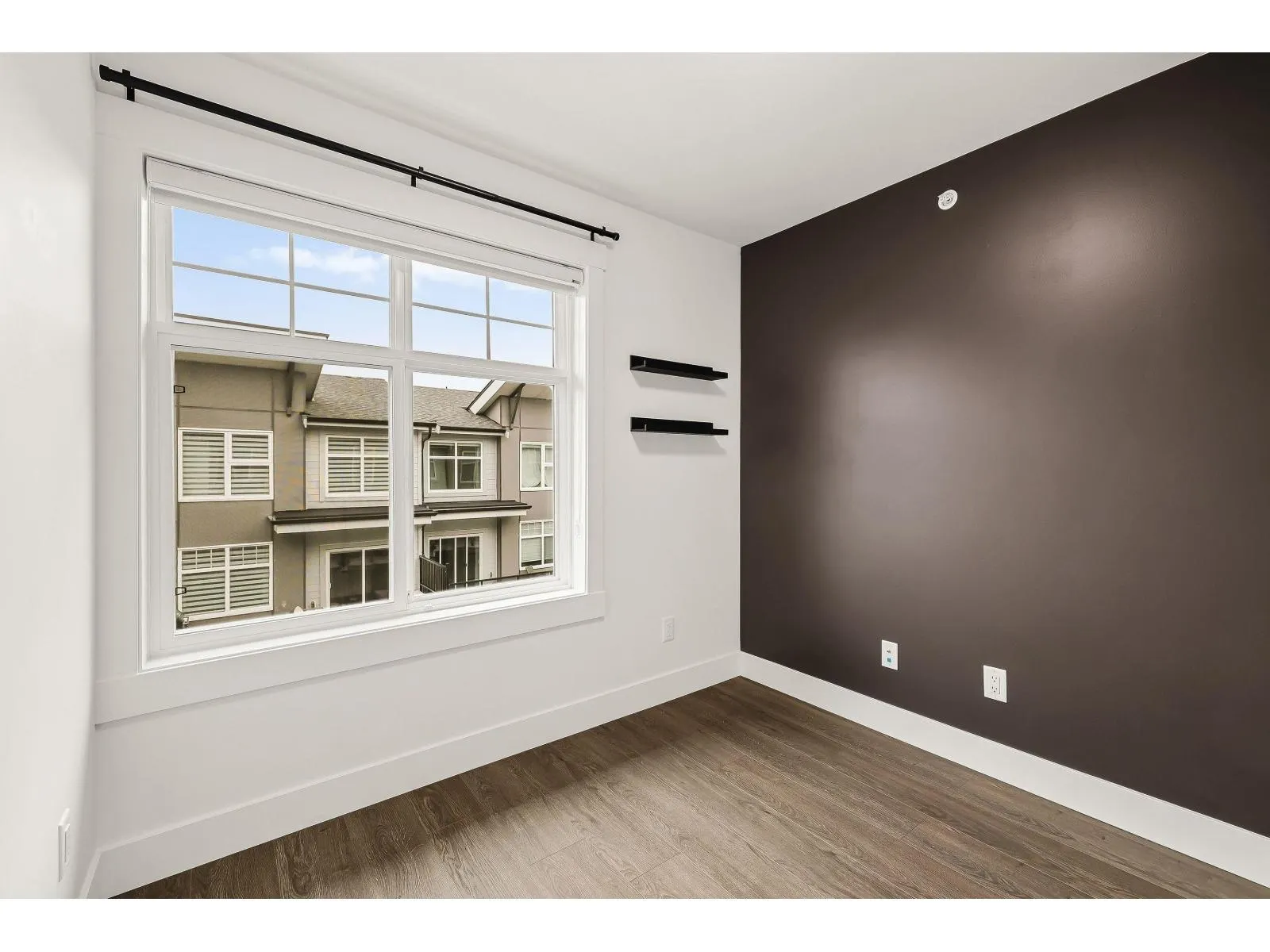 #17 22334 48 AVENUE