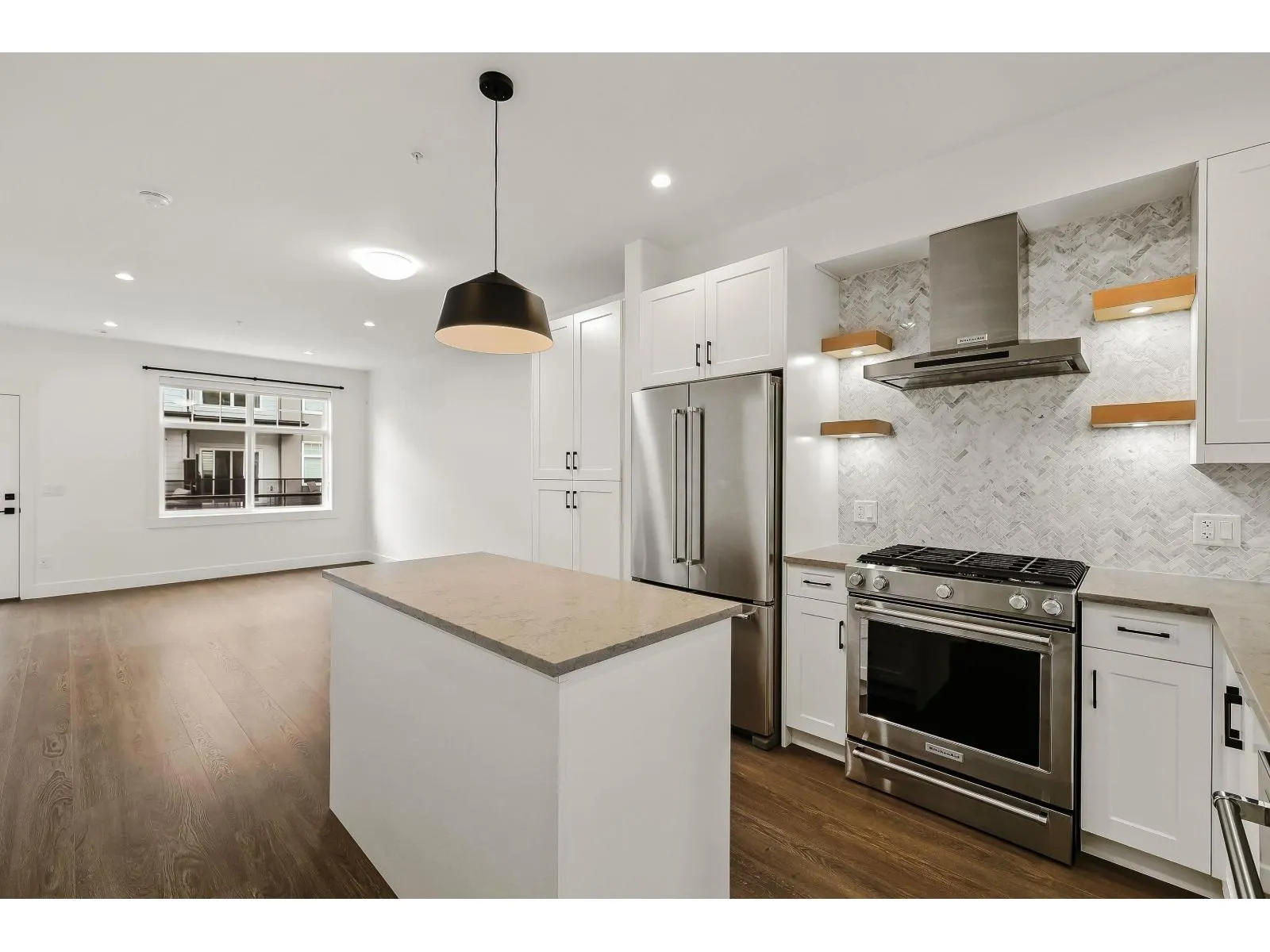 #17 22334 48 AVENUE