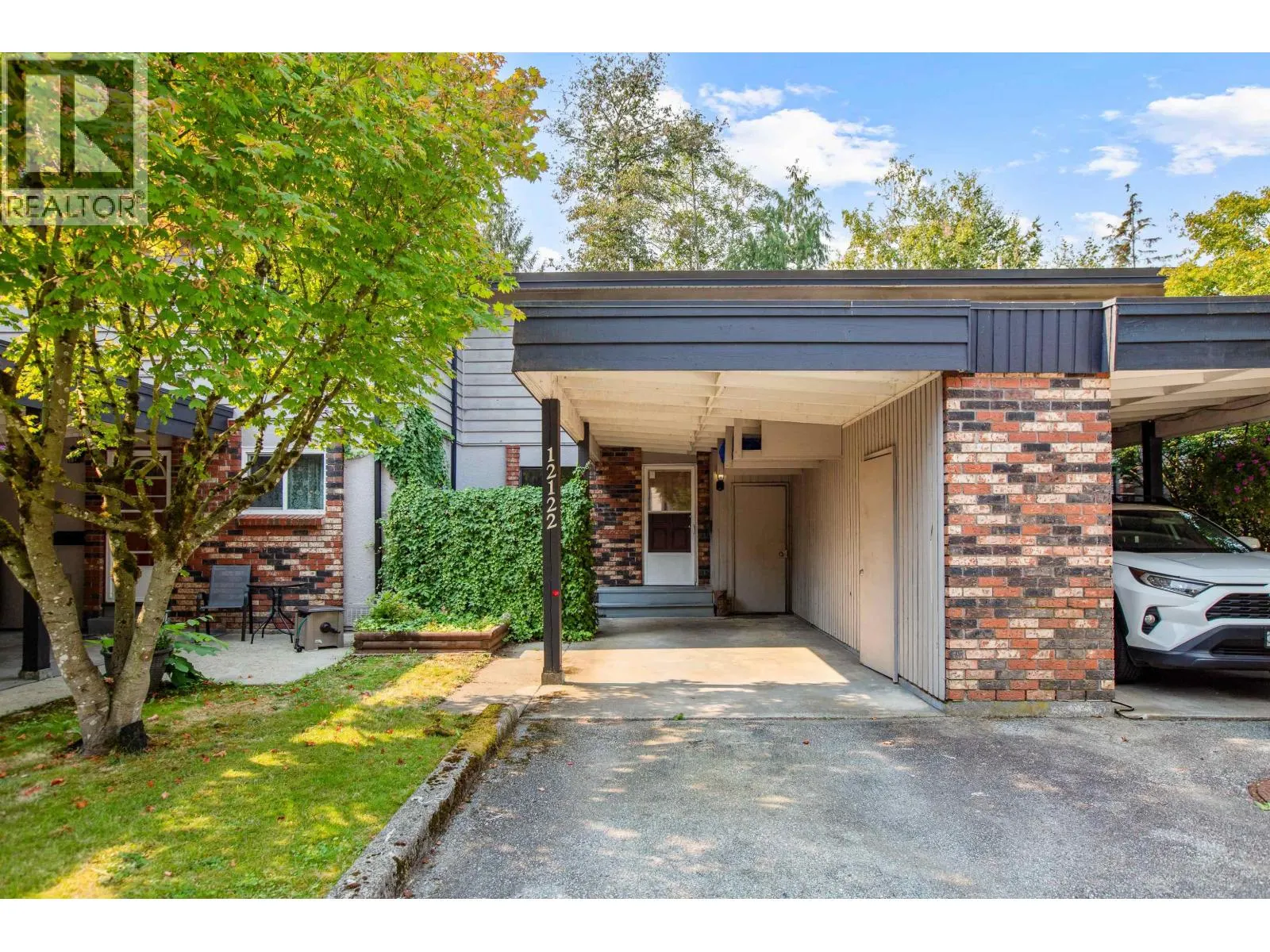 22 12122 SCHMIDT CRESCENT