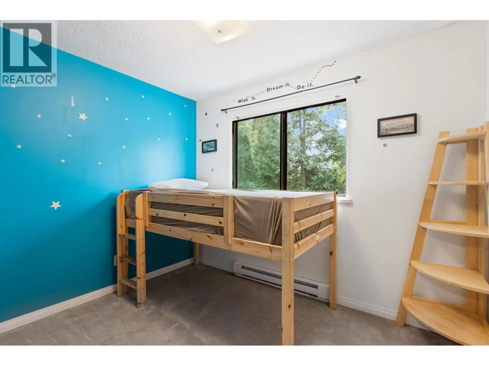 22 12122 SCHMIDT CRESCENT