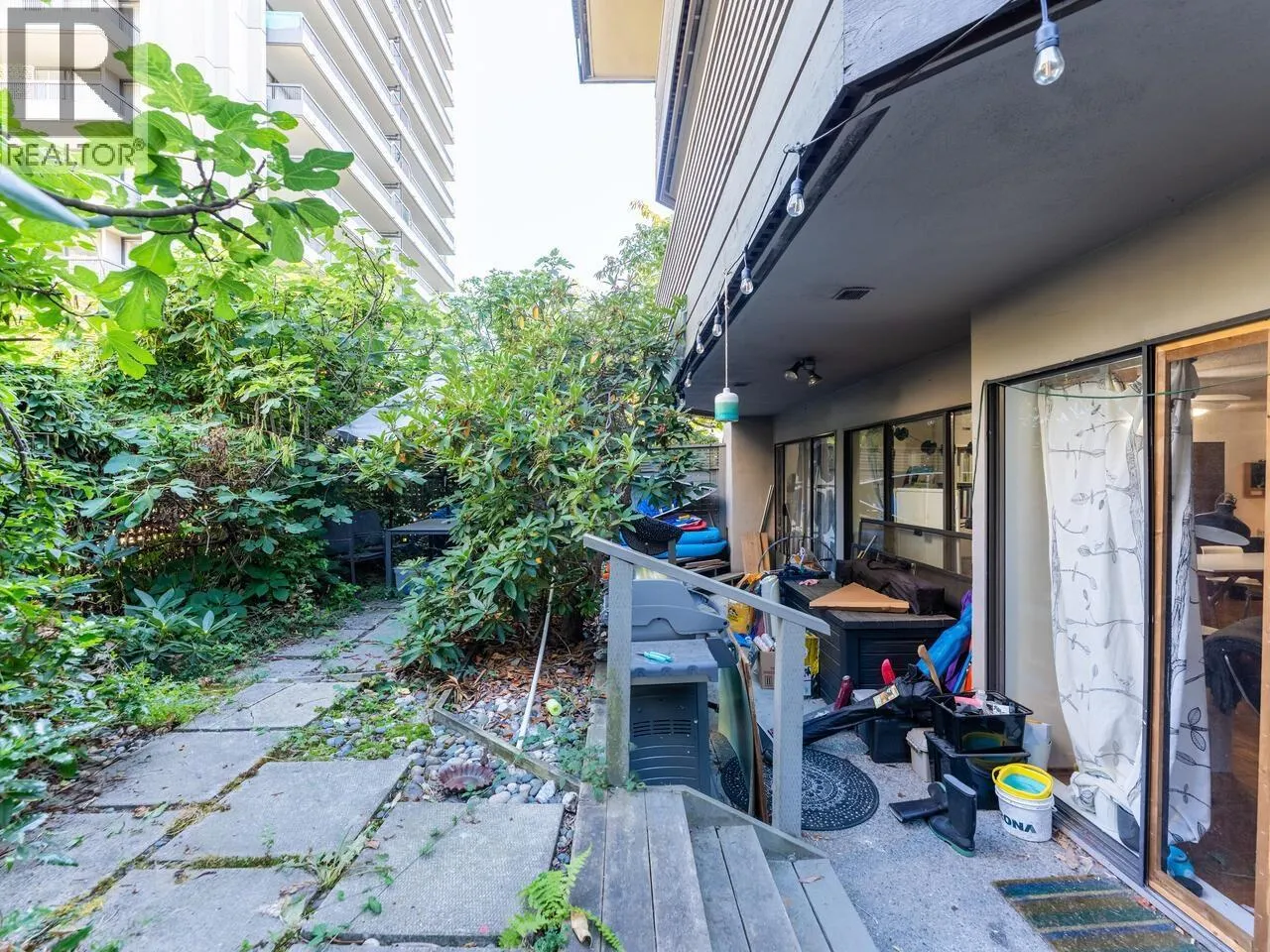 103 4941 LOUGHEED HIGHWAY