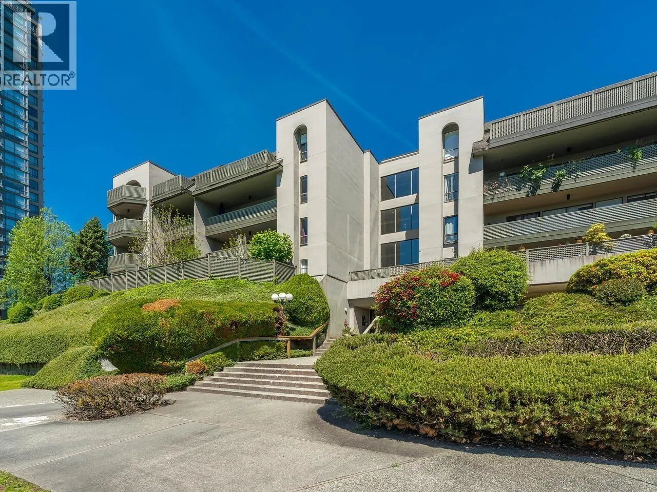103 4941 LOUGHEED HIGHWAY