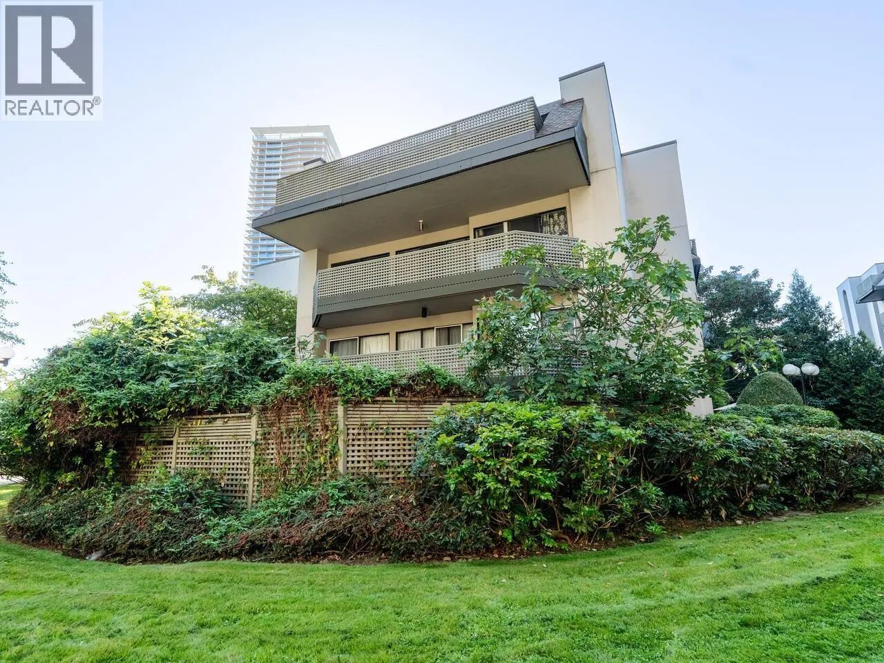 103 4941 LOUGHEED HIGHWAY