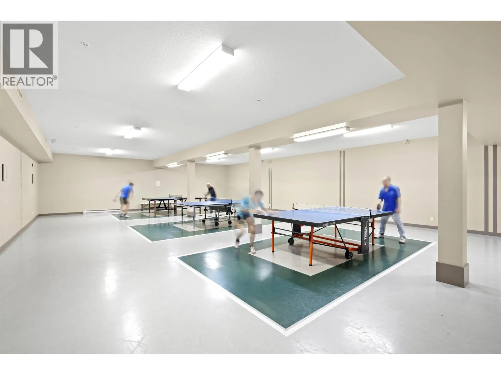 306 1152 WINDSOR MEWS