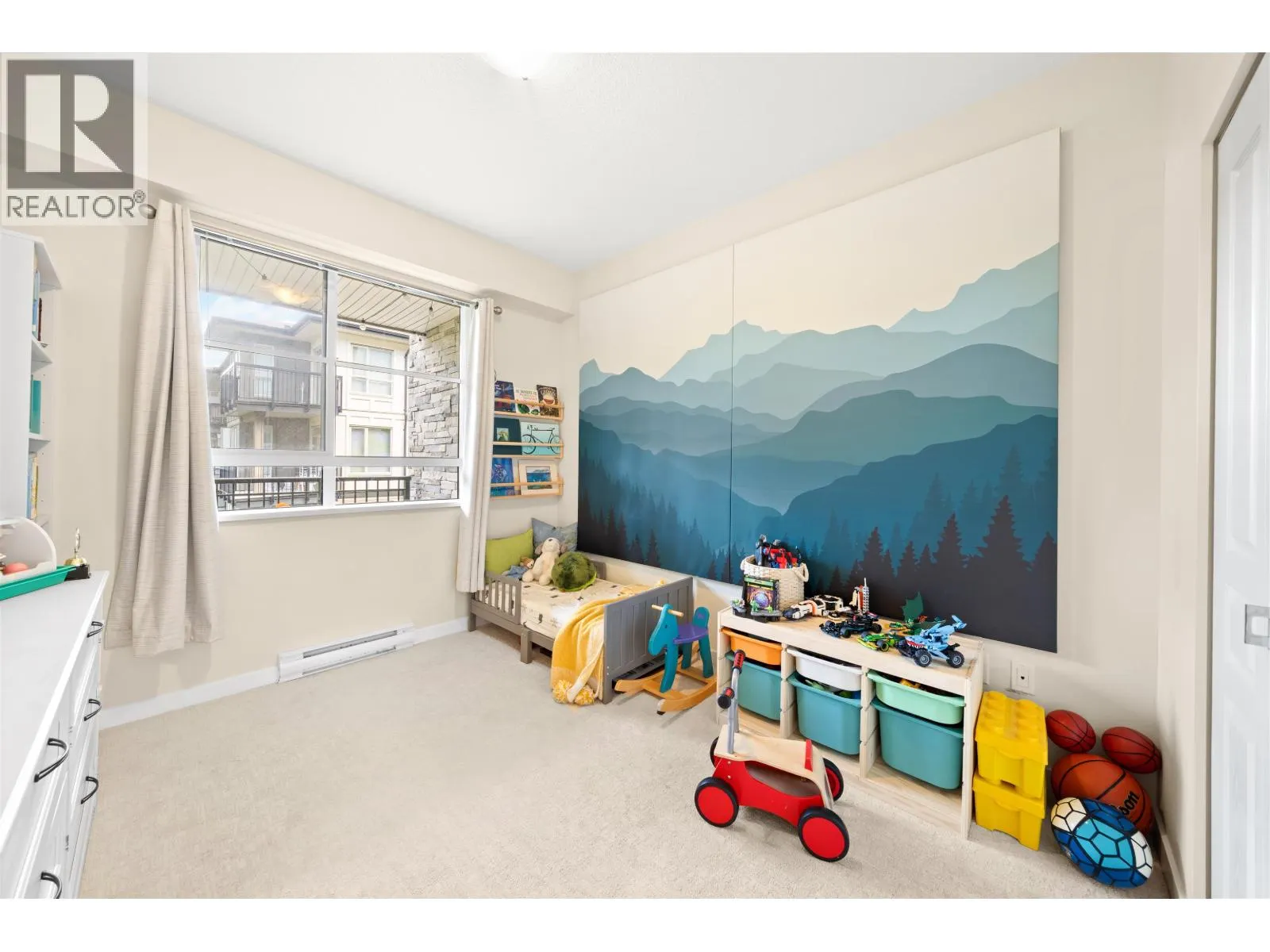 306 1152 WINDSOR MEWS