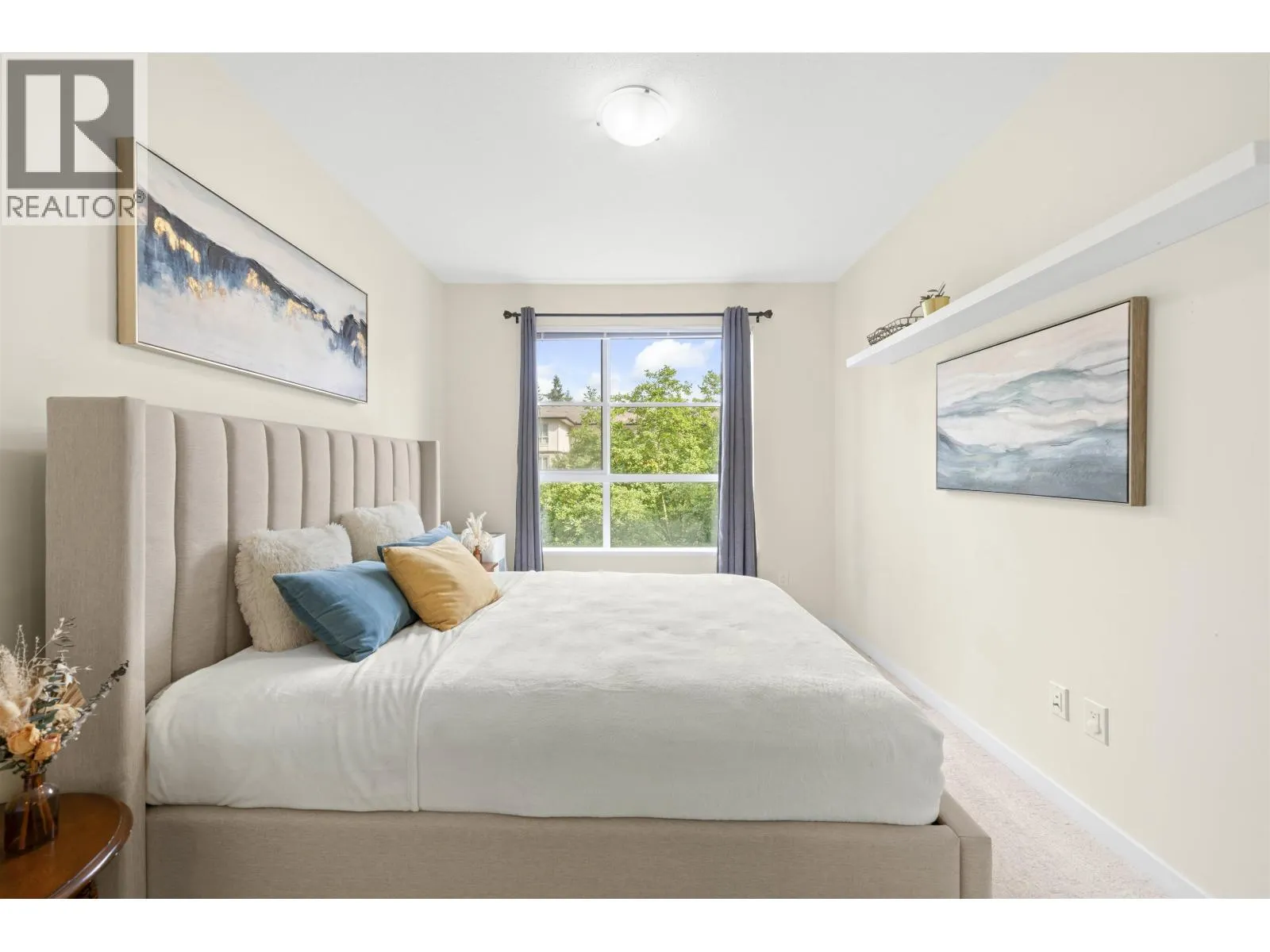 306 1152 WINDSOR MEWS