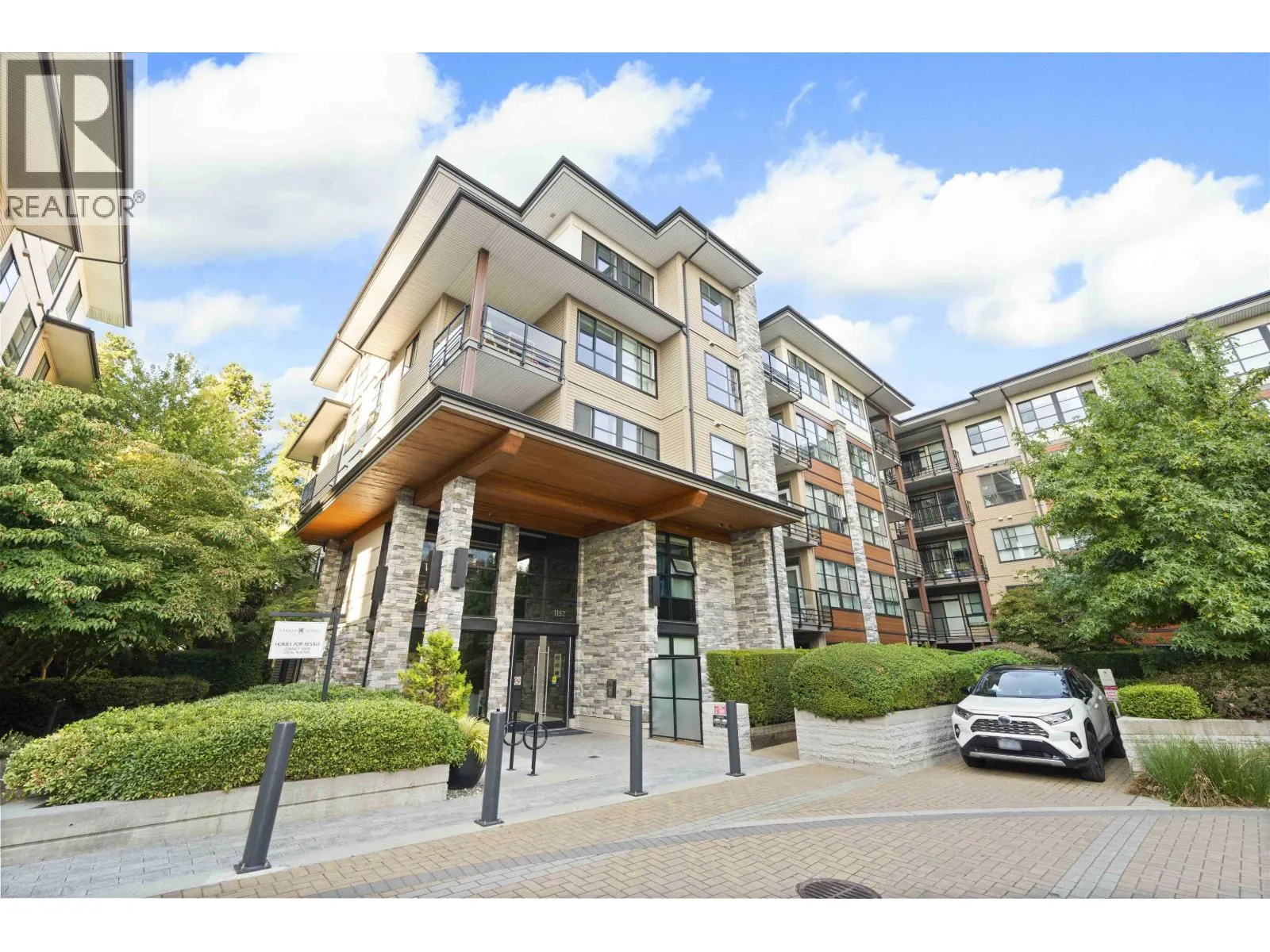 306 1152 WINDSOR MEWS