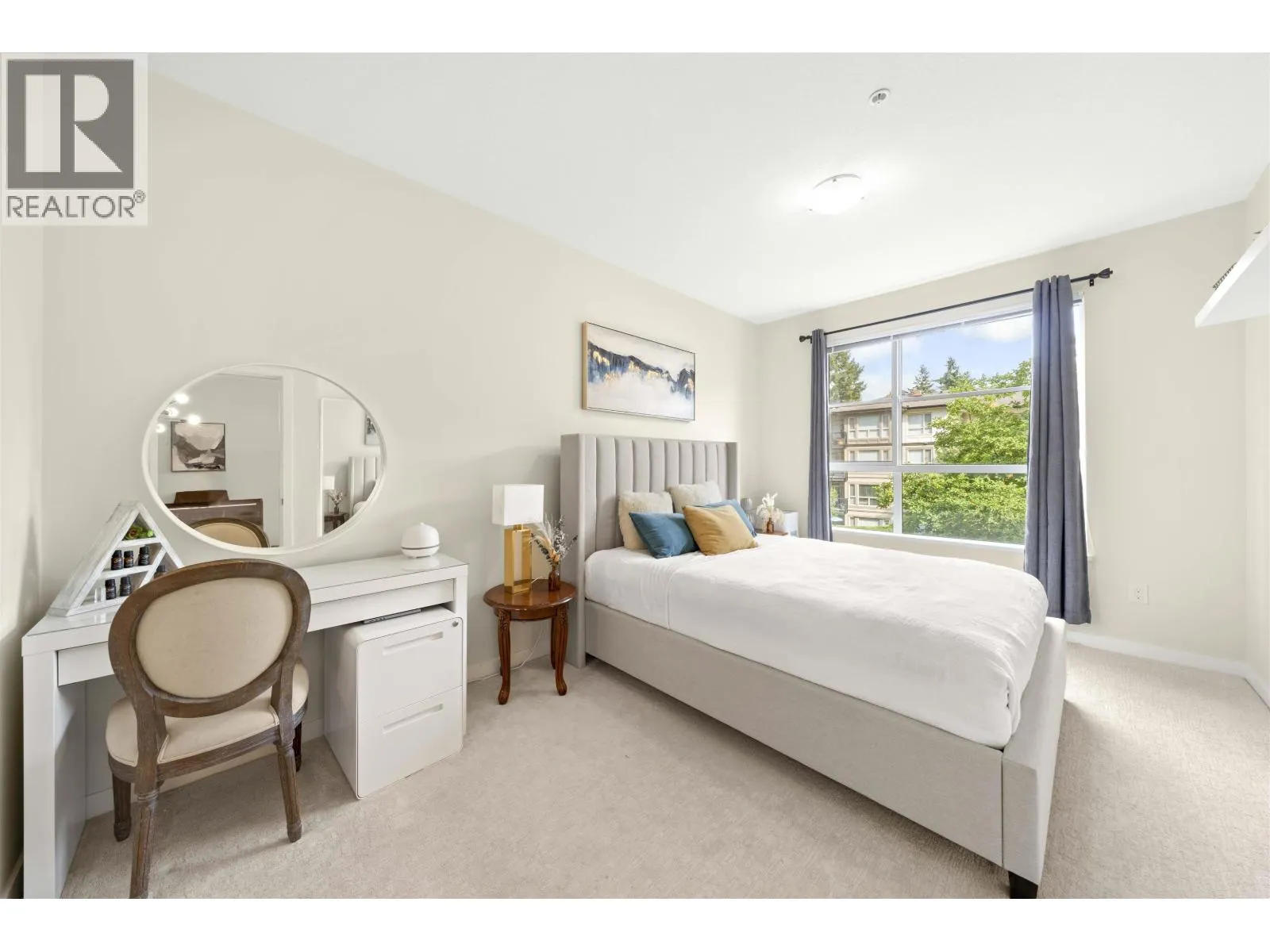 306 1152 WINDSOR MEWS