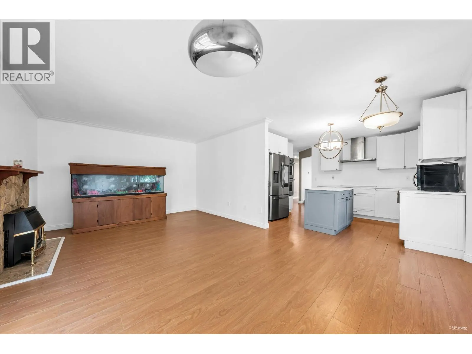 12150 CHESTNUT CRESCENT