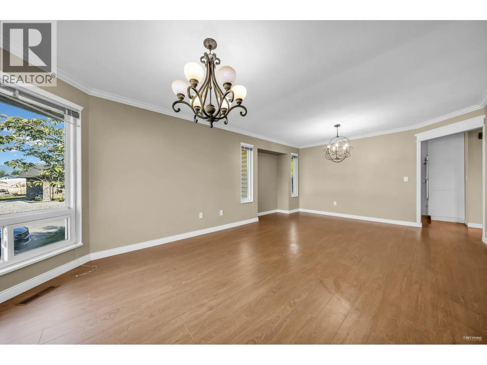 12150 CHESTNUT CRESCENT