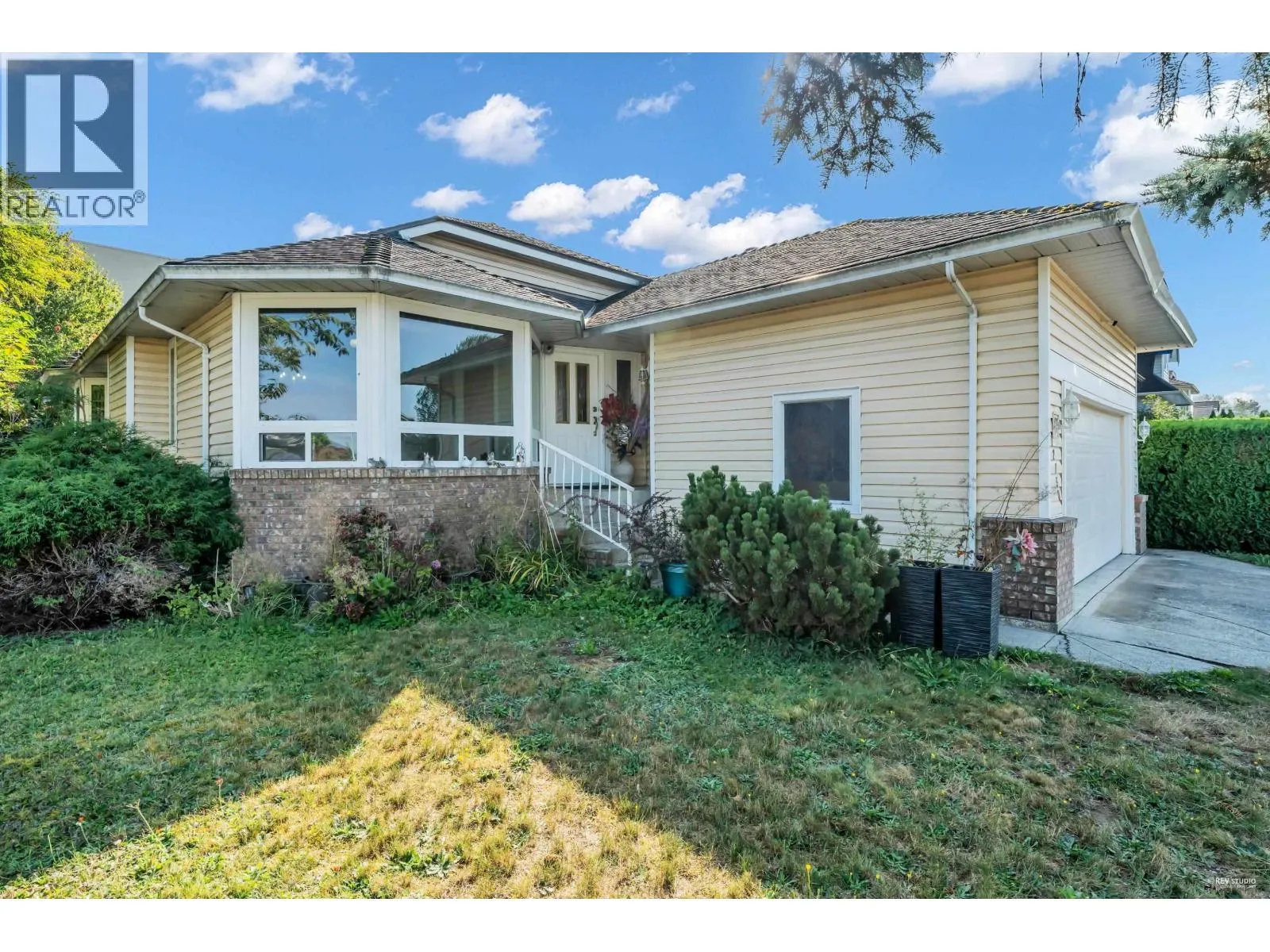 12150 CHESTNUT CRESCENT