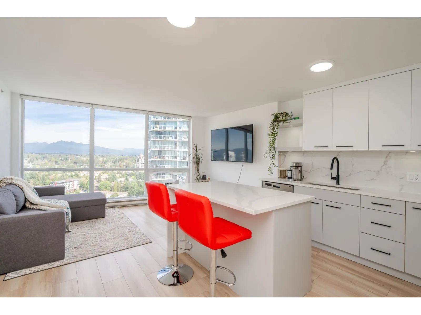 3106 13618 100 AVENUE
