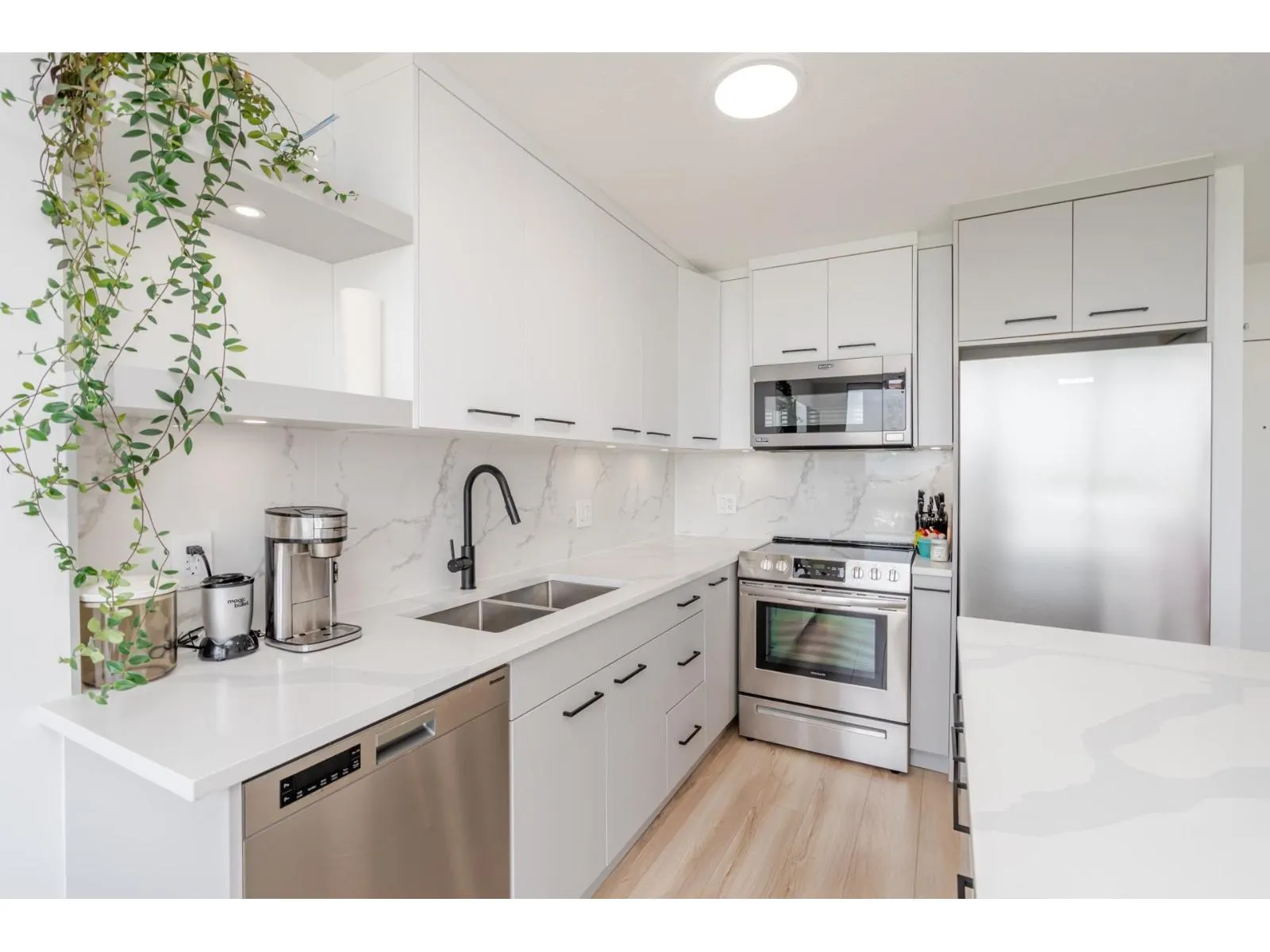 3106 13618 100 AVENUE