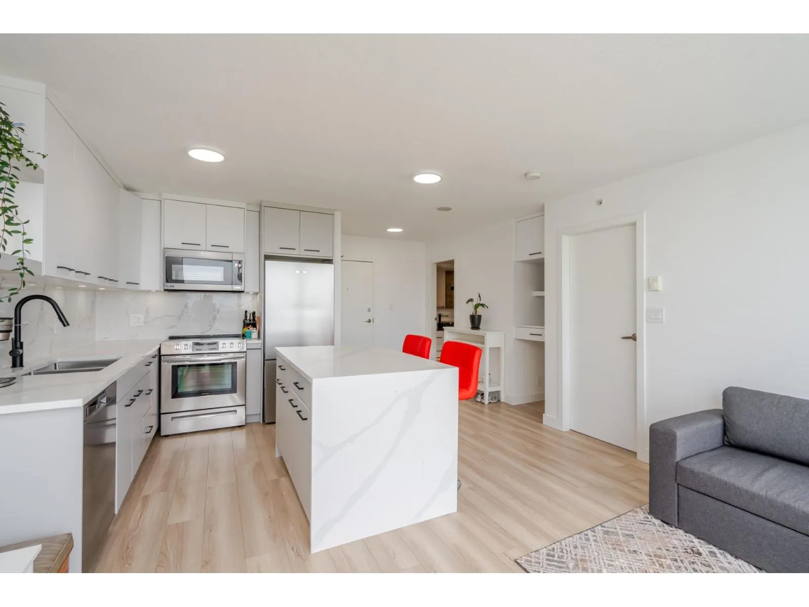 3106 13618 100 AVENUE