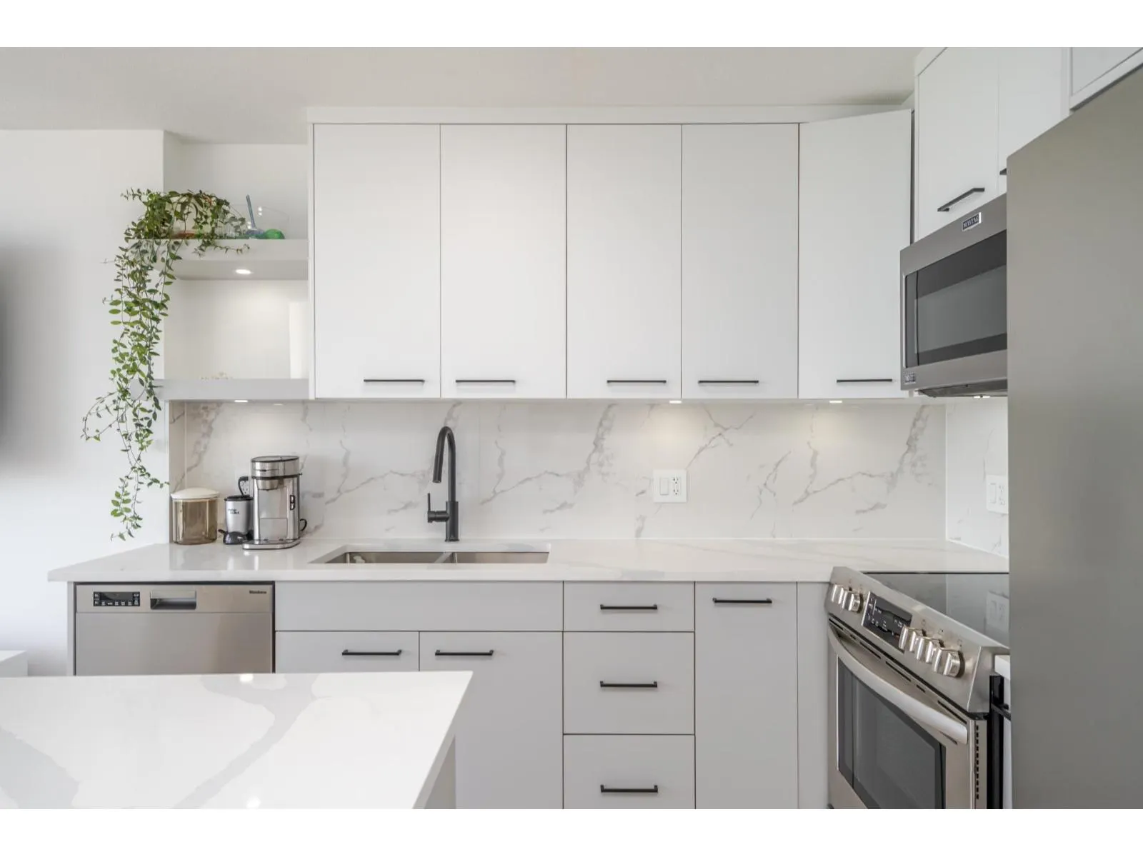3106 13618 100 AVENUE
