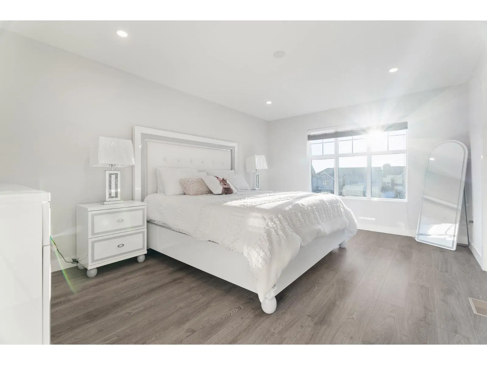 17 20327 72B AVENUE