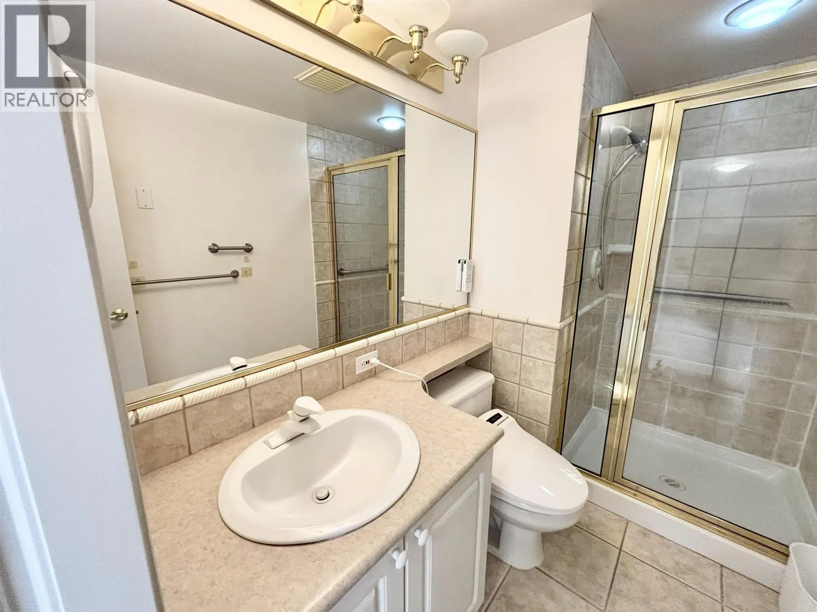 705 5615 HAMPTON PLACE