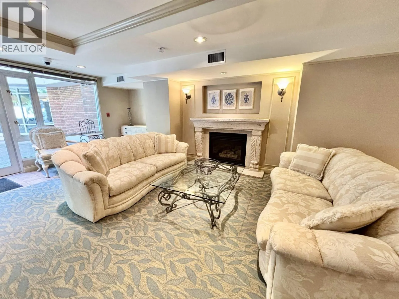 705 5615 HAMPTON PLACE