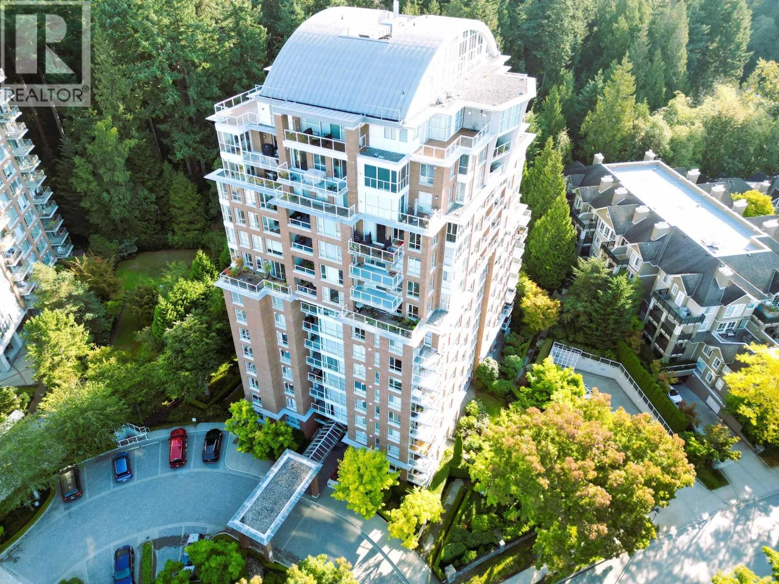 705 5615 HAMPTON PLACE