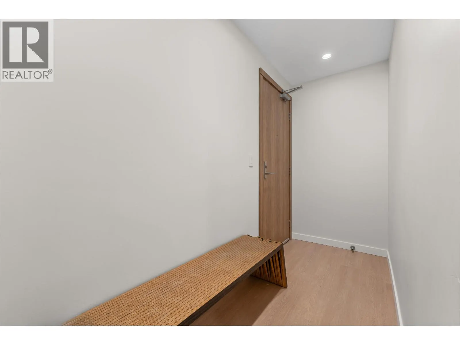 2107 4168 LOUGHEED HIGHWAY