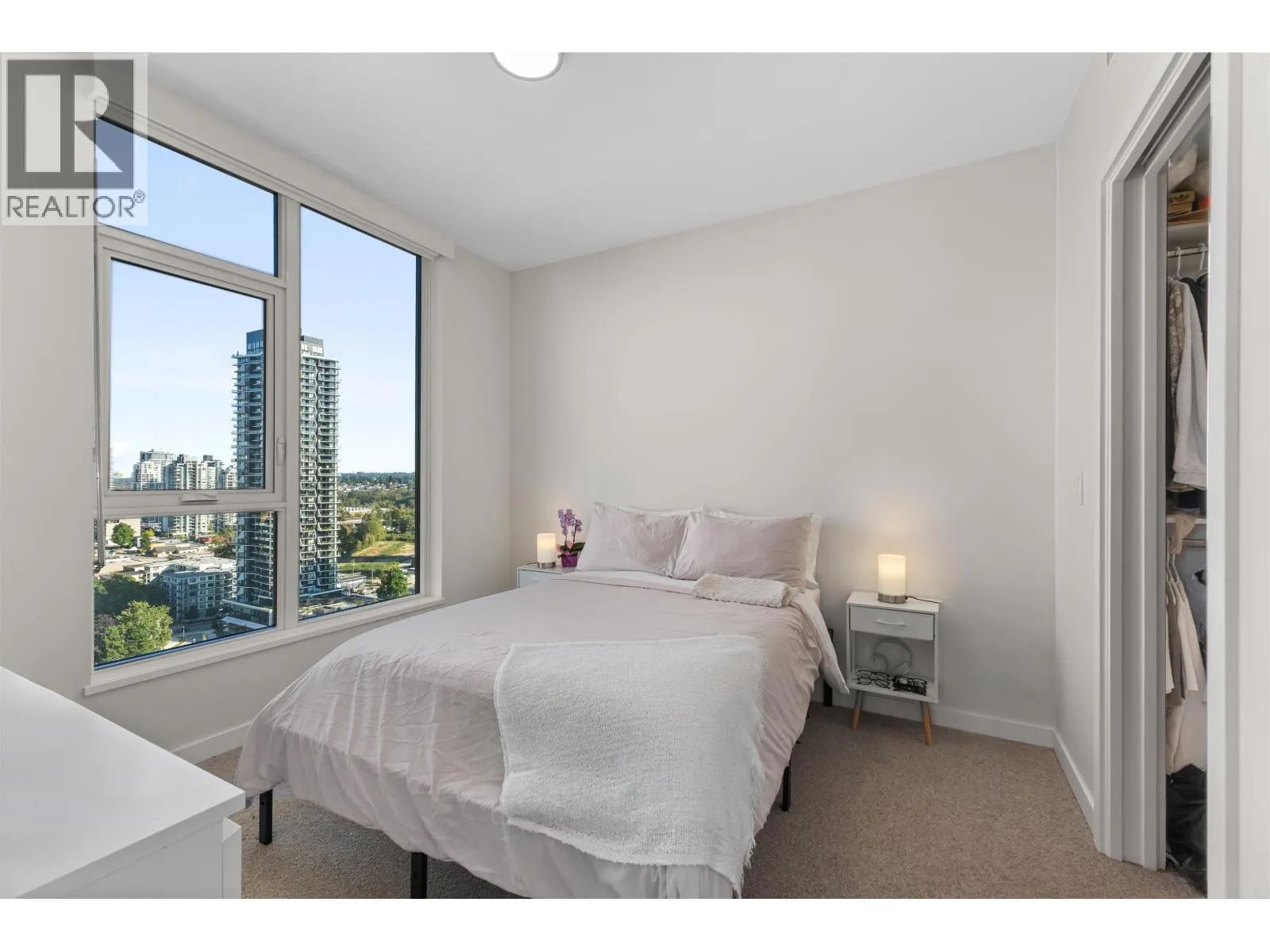 2107 4168 LOUGHEED HIGHWAY