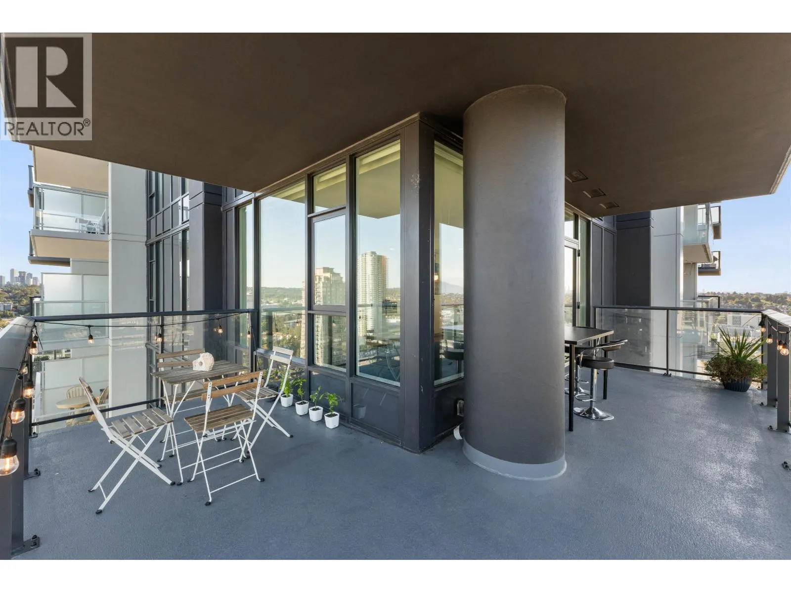 2107 4168 LOUGHEED HIGHWAY