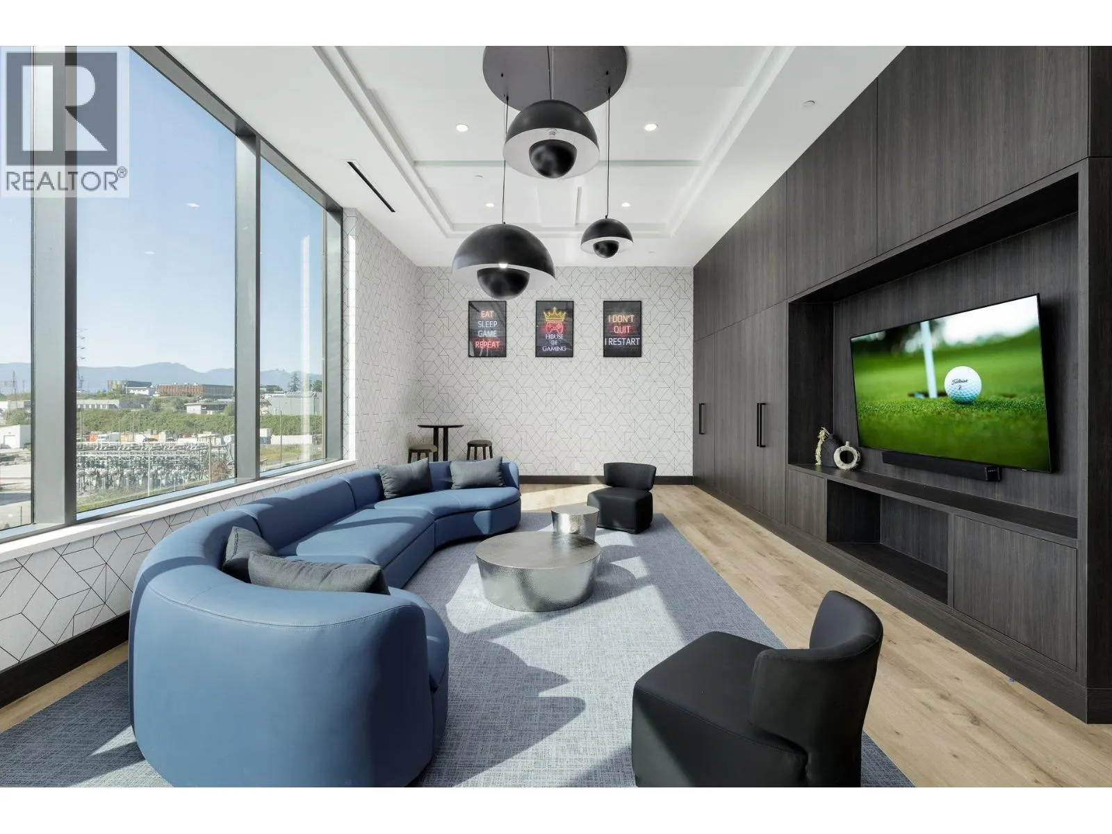 2107 4168 LOUGHEED HIGHWAY