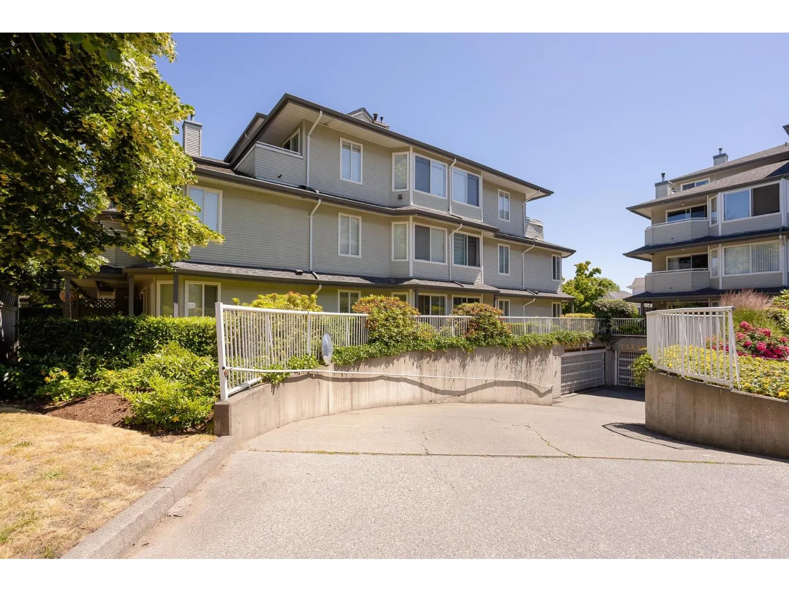 312 12160 80 AVENUE