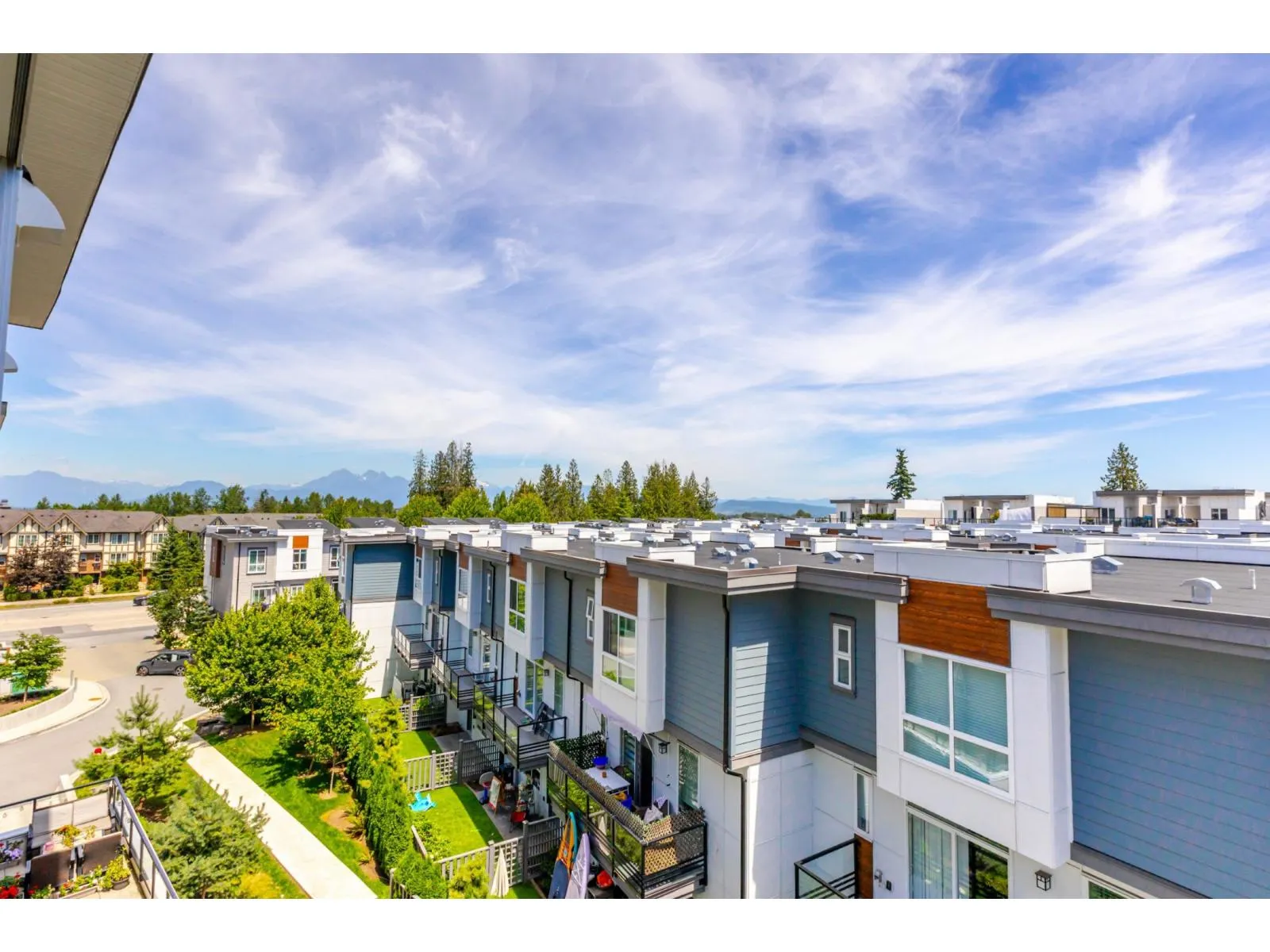 B403 20834 80 AVENUE