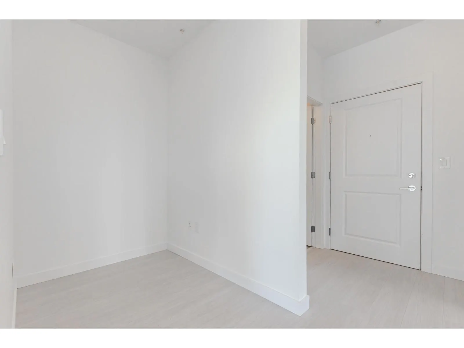 B403 20834 80 AVENUE