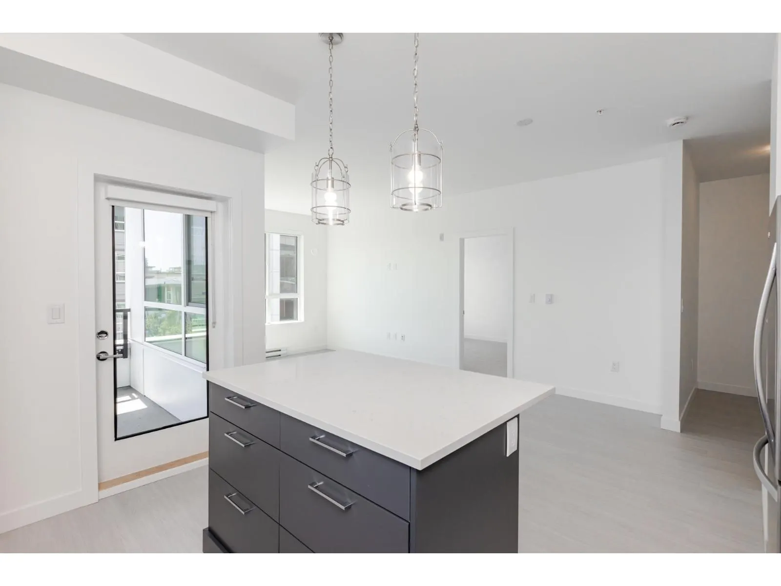 B403 20834 80 AVENUE