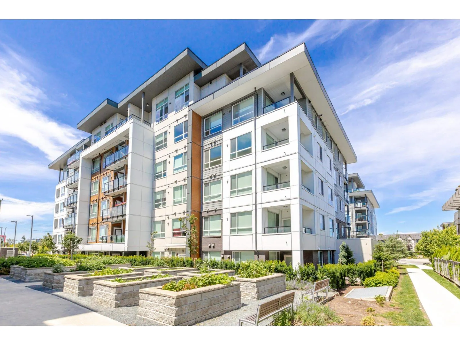 B403 20834 80 AVENUE