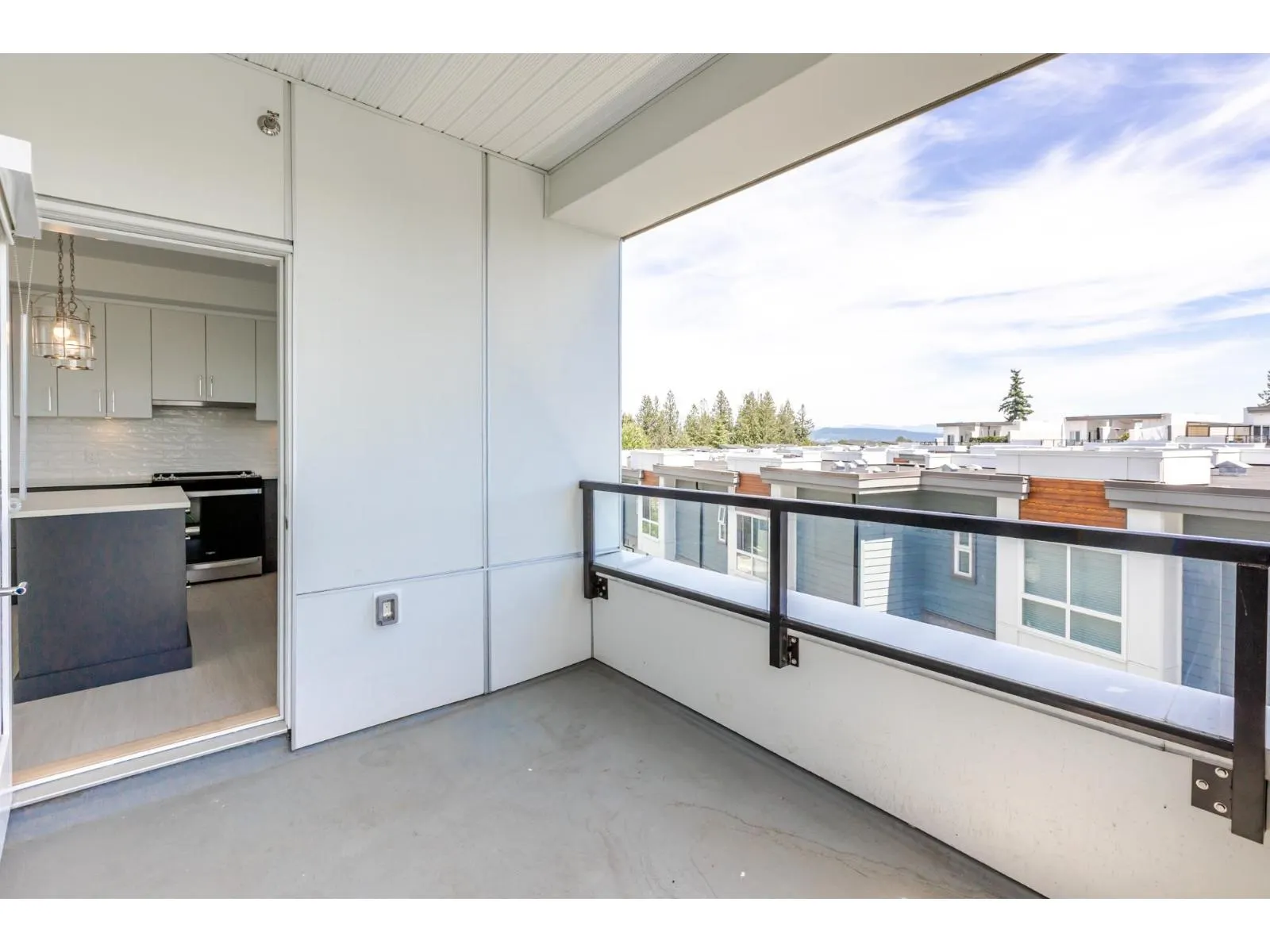 B403 20834 80 AVENUE