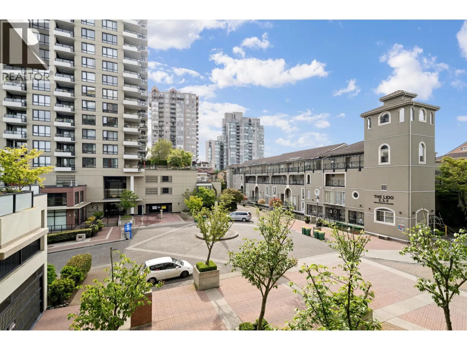 201 10 RENAISSANCE SQUARE