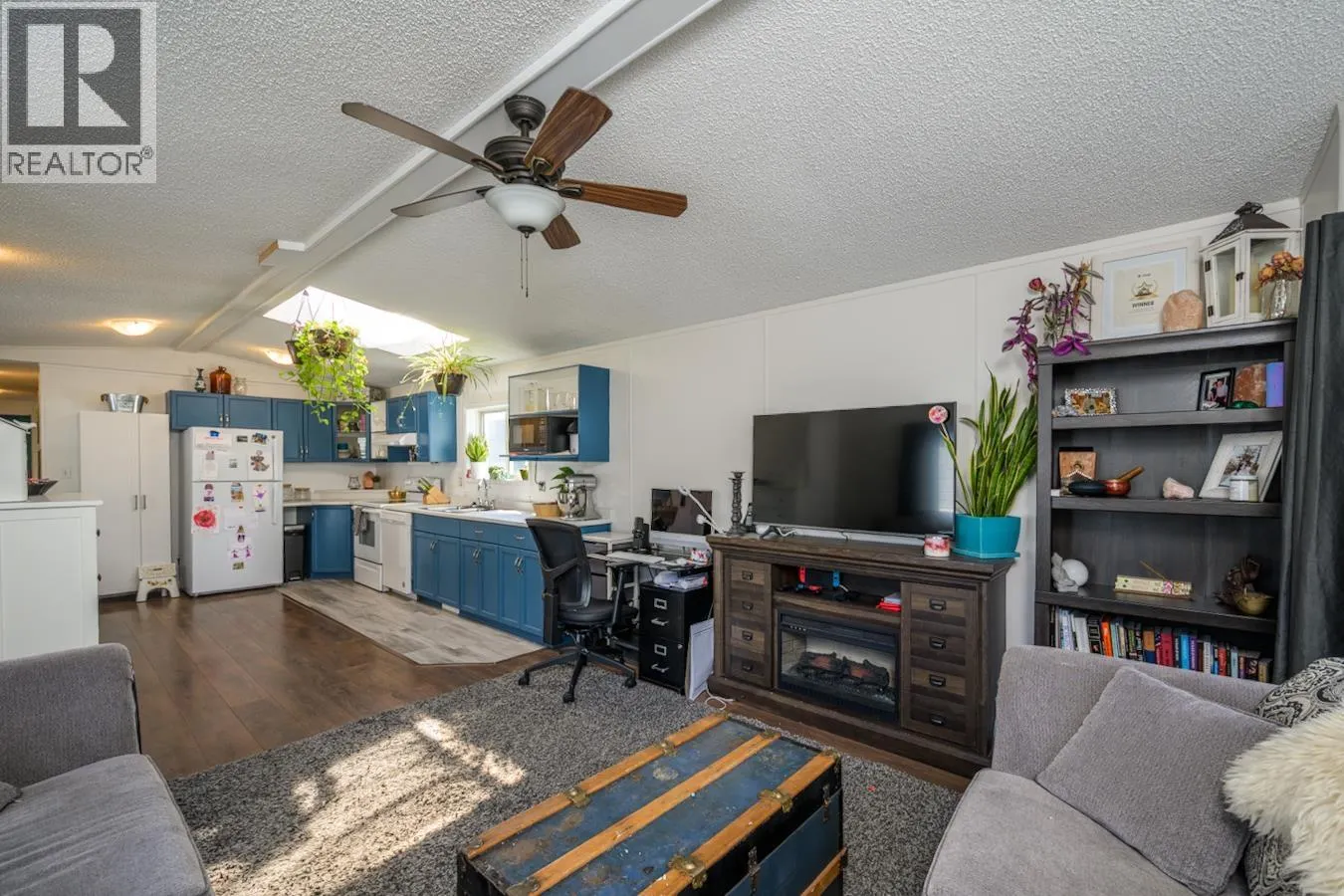 21 5988 GAUTHIER ROAD