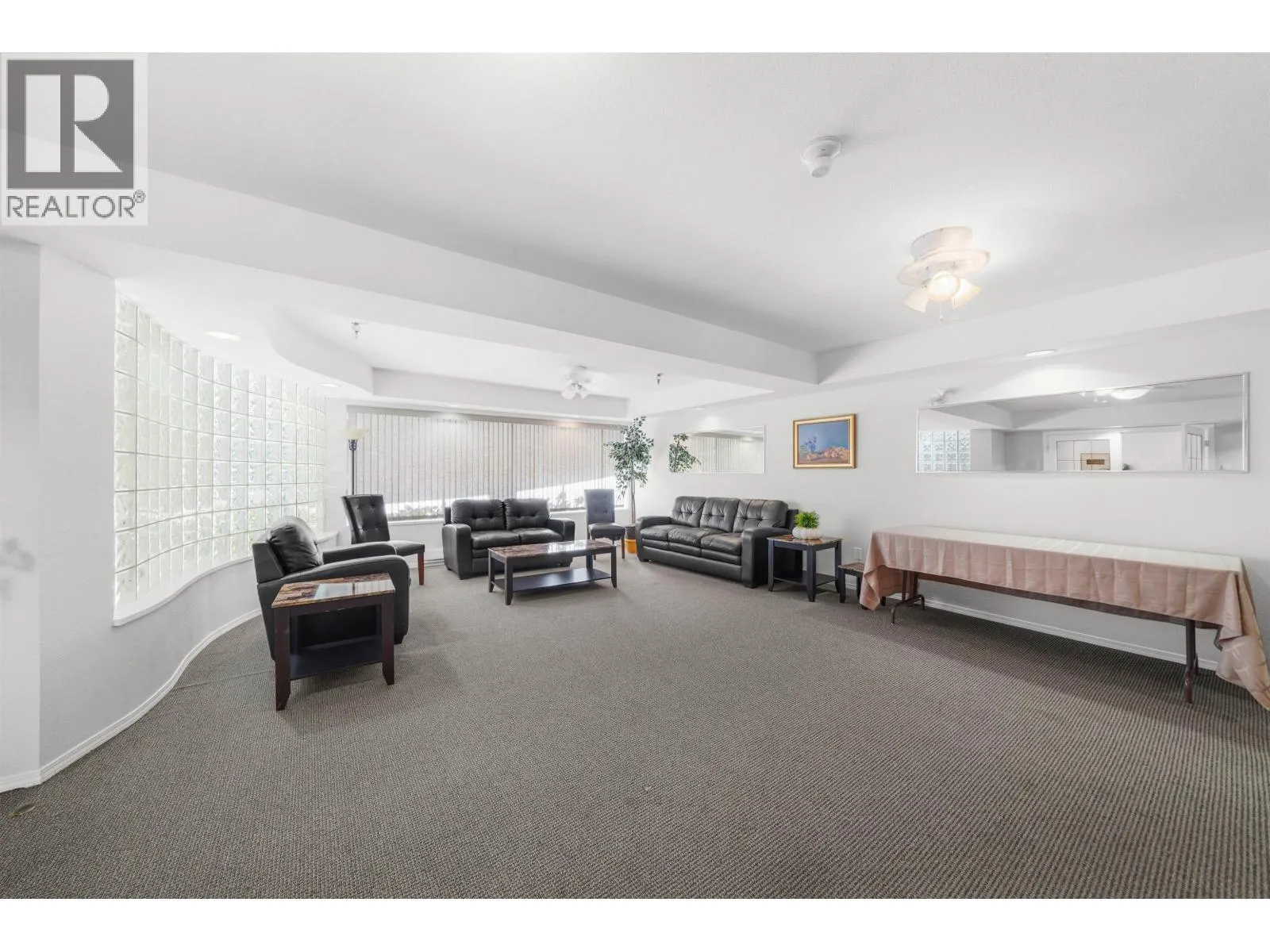 405 2335 WHYTE AVENUE