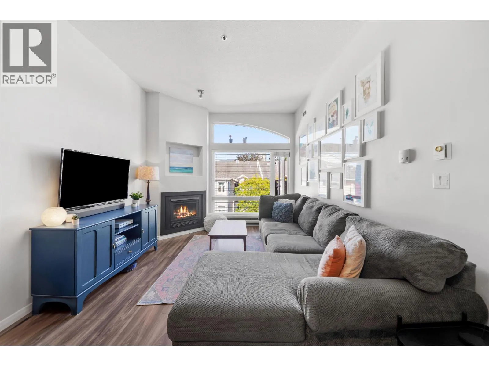 405 2335 WHYTE AVENUE