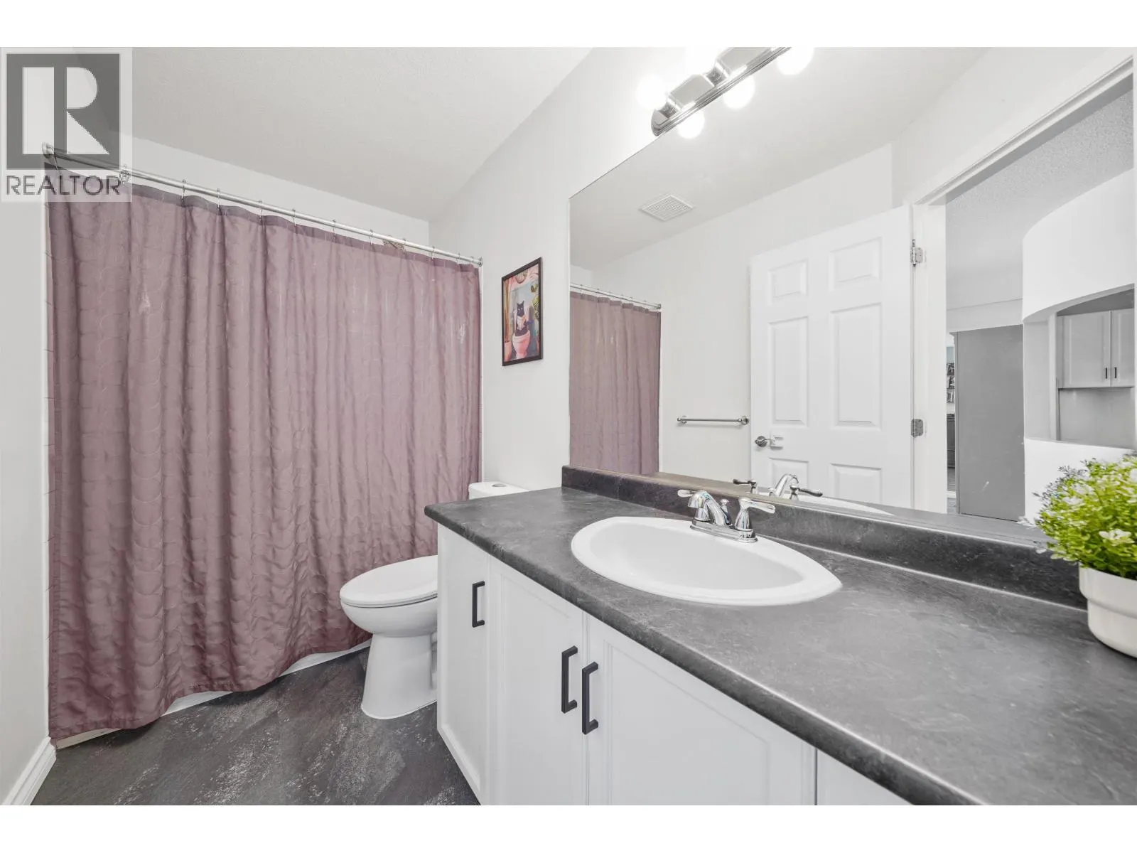405 2335 WHYTE AVENUE