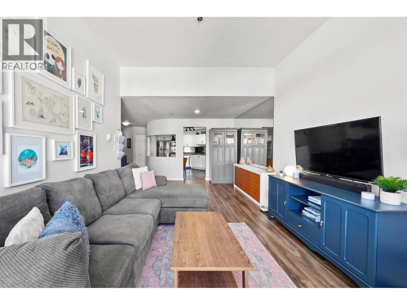 405 2335 WHYTE AVENUE