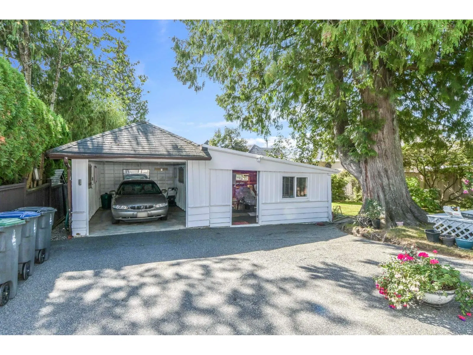 14022 92 AVENUE