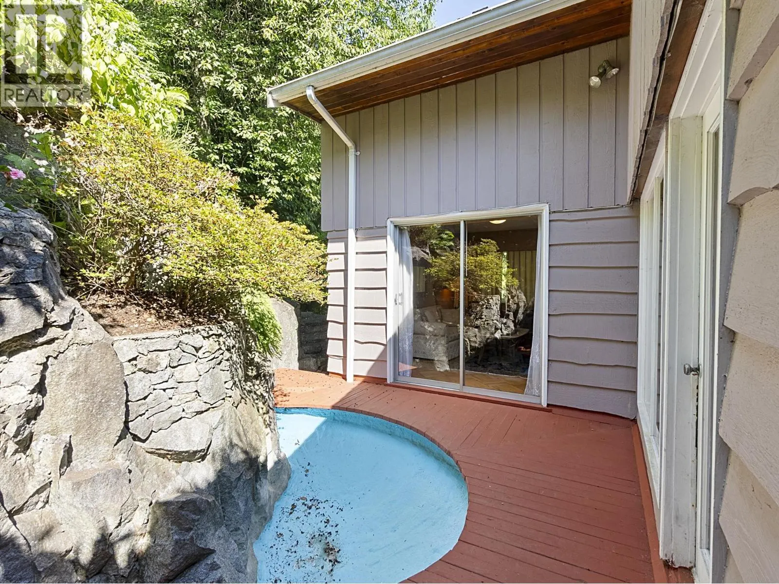 475 SOUTHBOROUGH DRIVE