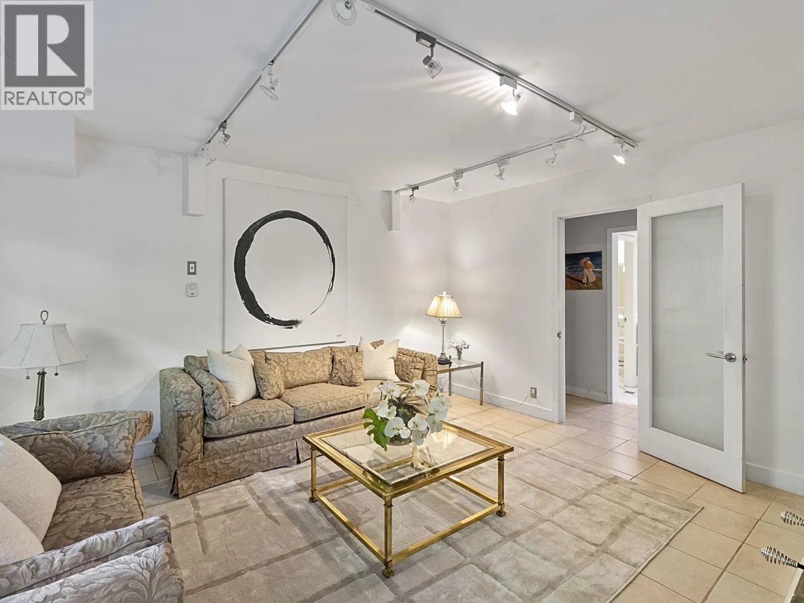 475 SOUTHBOROUGH DRIVE