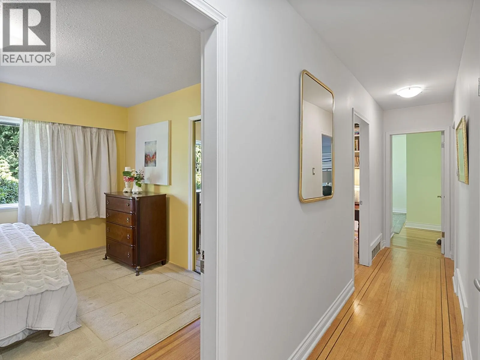 475 SOUTHBOROUGH DRIVE