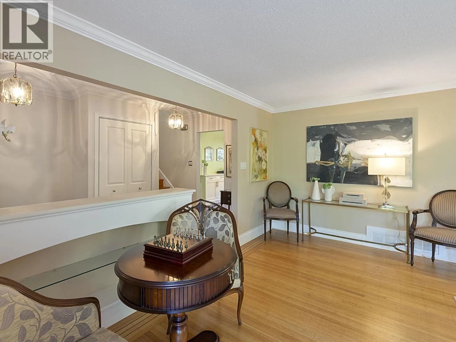475 SOUTHBOROUGH DRIVE