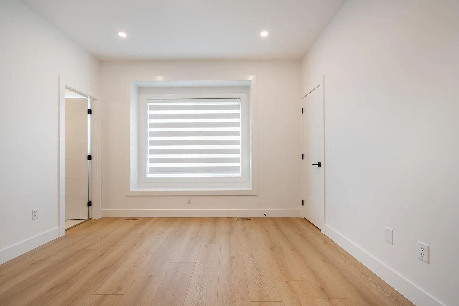 101 16693 16 AVENUE
